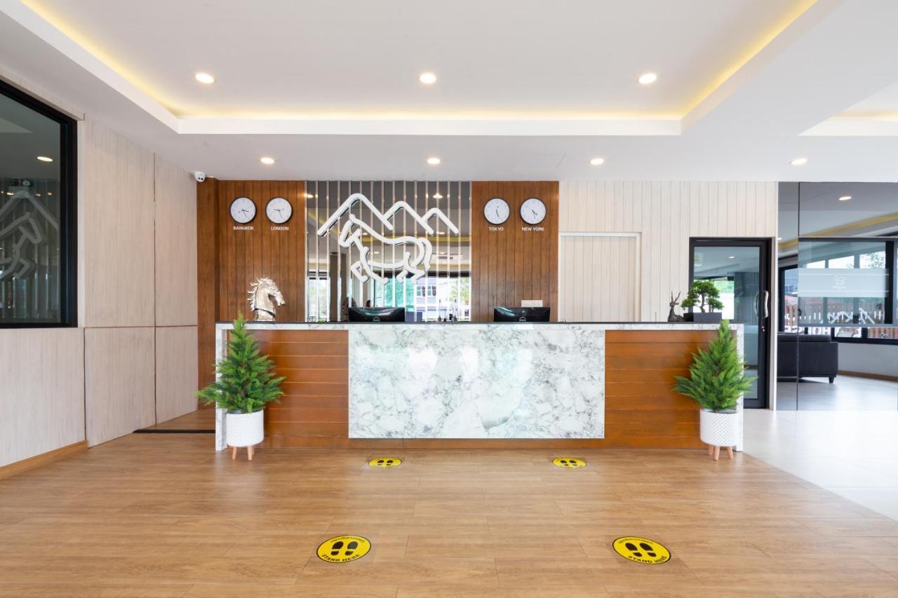 Horsehill Hotel Sriracha Si Racha Eksteriør billede