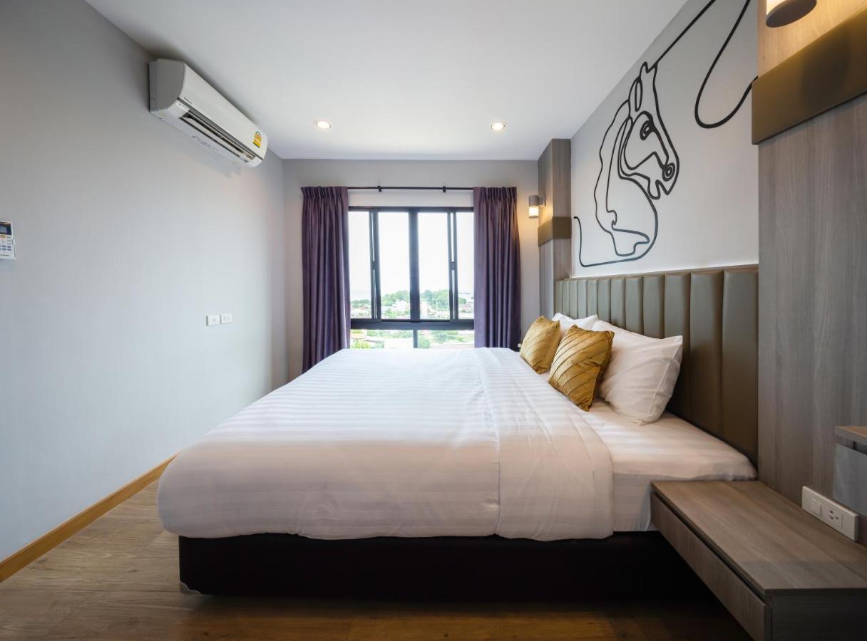 Horsehill Hotel Sriracha Si Racha Eksteriør billede